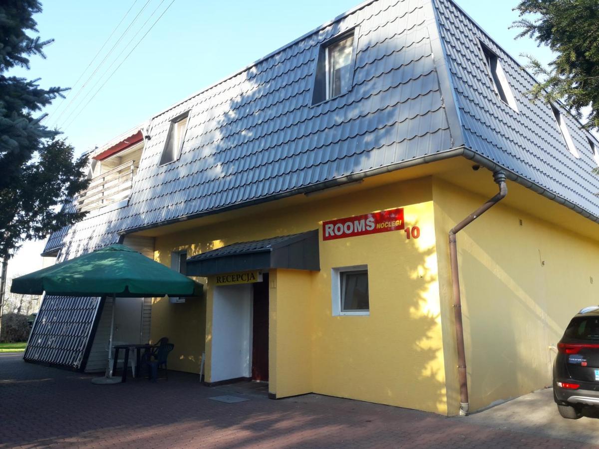 Rooms Noclegi Bytyn Екстер'єр фото