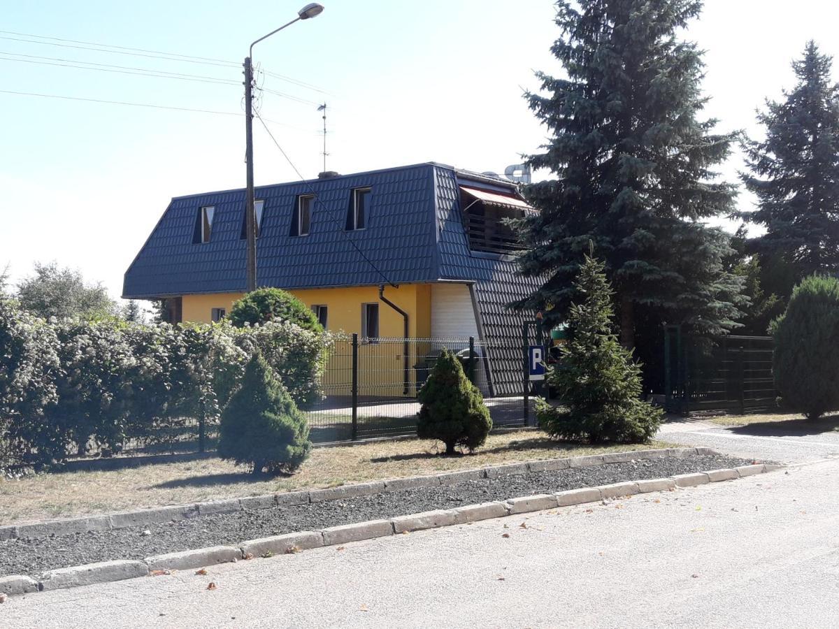 Rooms Noclegi Bytyn Екстер'єр фото