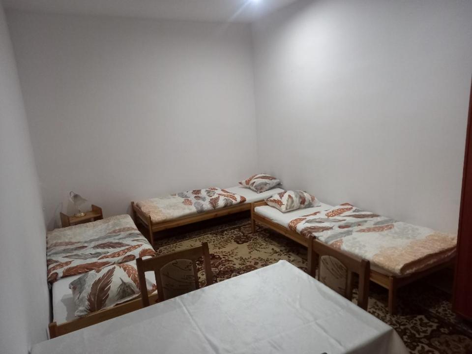 Rooms Noclegi Bytyn Екстер'єр фото