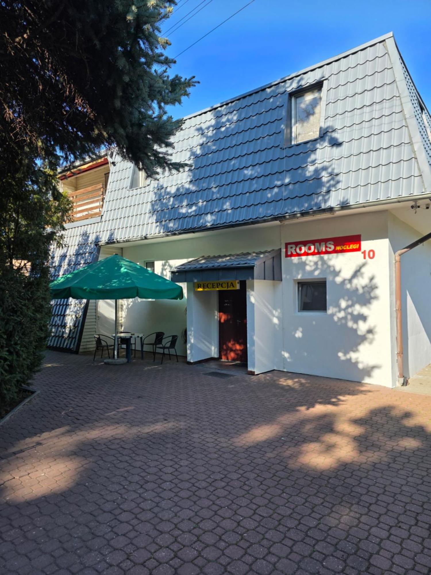 Rooms Noclegi Bytyn Екстер'єр фото